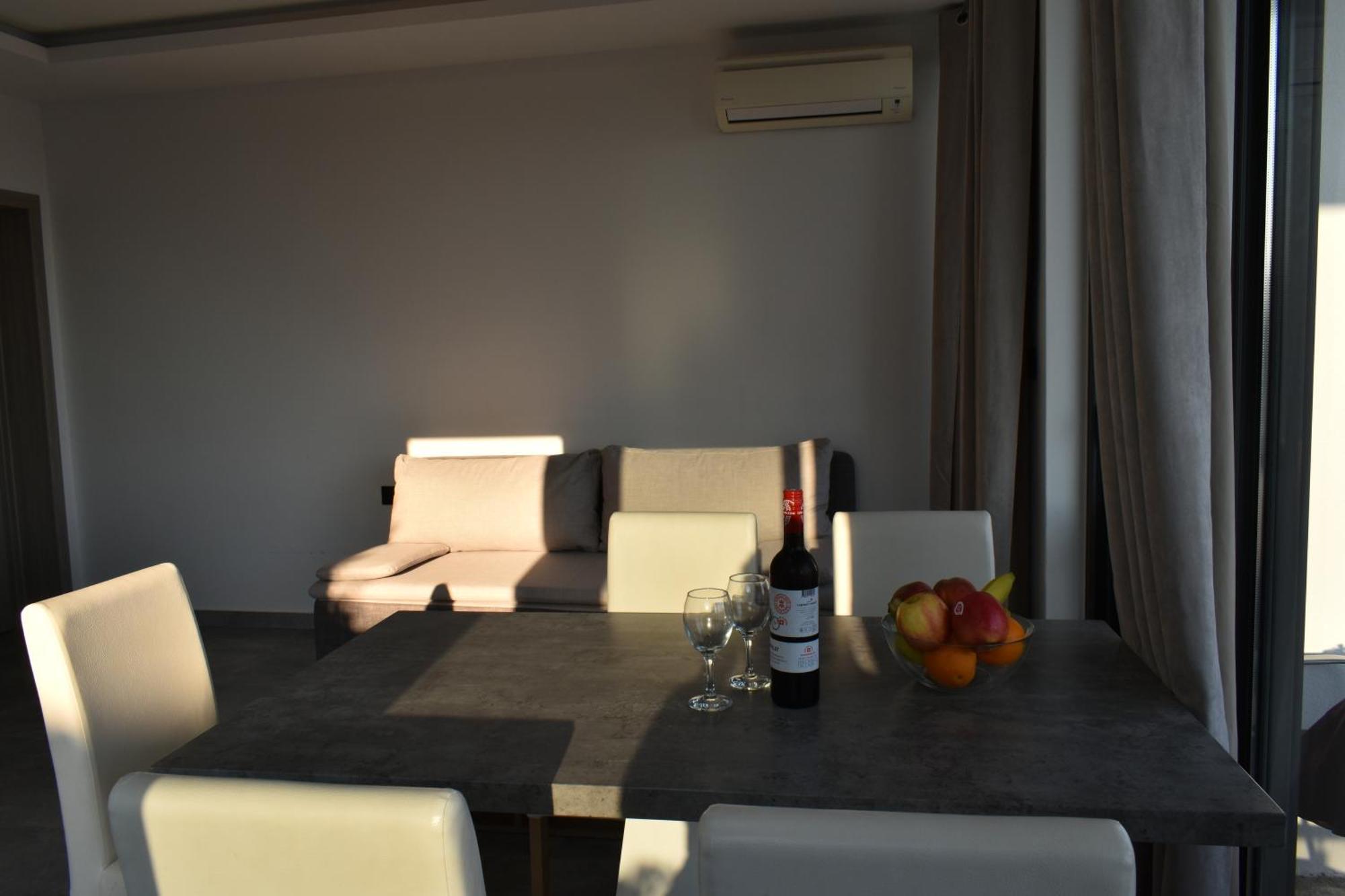Apartments Toni Примоштен Экстерьер фото